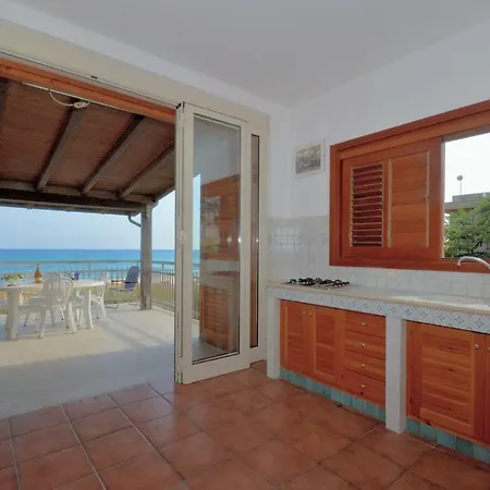 Apartment La Finestra Sul Mare